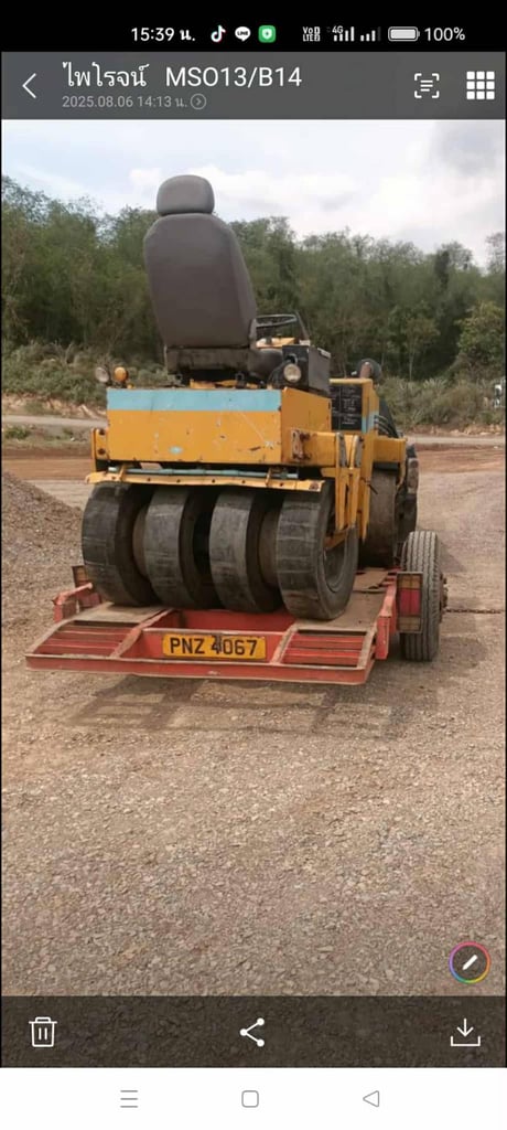 รถบดหน้าเหล็กหลังยาง4ตัน sumitomo ใช้งานได้ดี ใบซื้อขาย ราคา165,000