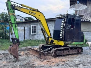 ขายรถแม็คโครtcm 35 ใช้งานดี ราคา195,000บ.