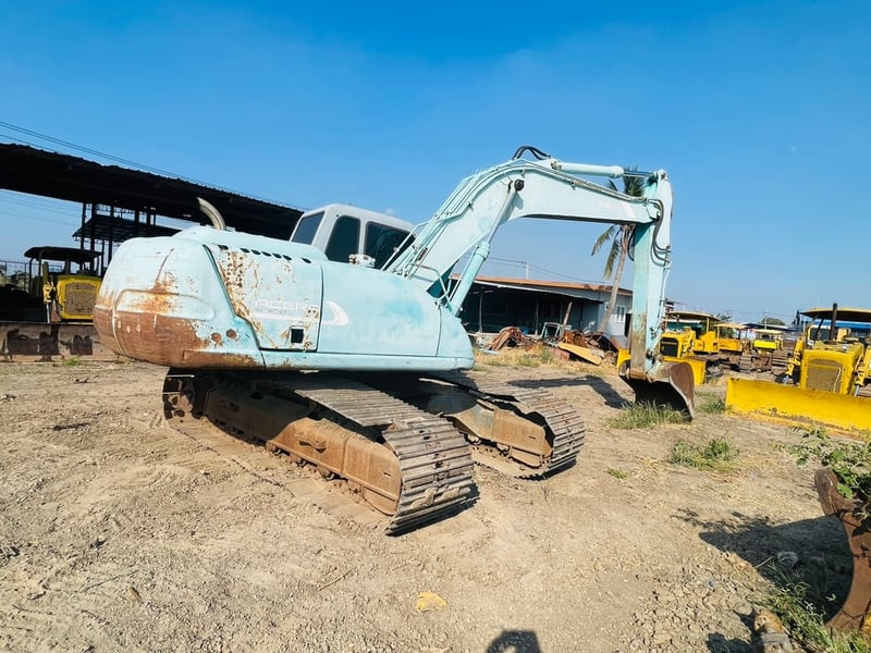 รับจ้างไถขุดกลบ ต้นไม้วัชพืช ไถกำจัดหญ้า ไถขยะขุดฝังกลบ ถมอิฐหักเศษปูน