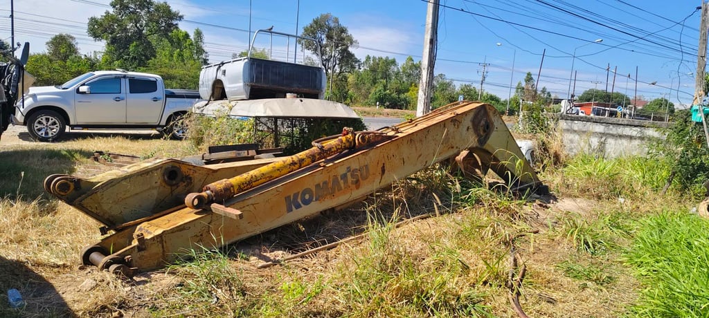 ขายบูมยาวpc200-6,7,8สภาพดี ราคา2.2แสน