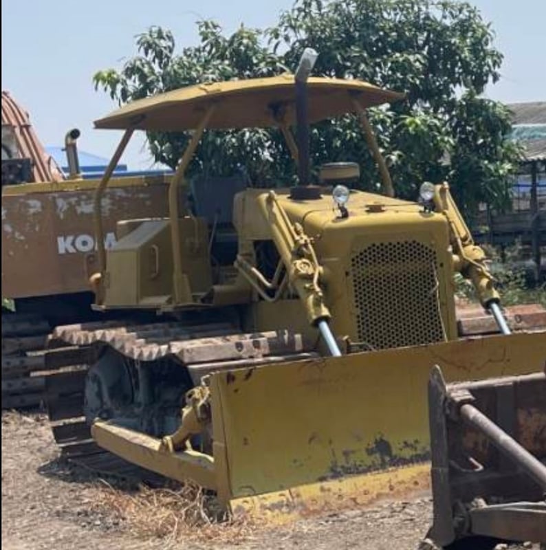 รถแทรกเตอร์CAT D4E ตีนเป็ด ใช้งานดี ใบซื้อขายราคา ราคา3.6แสน