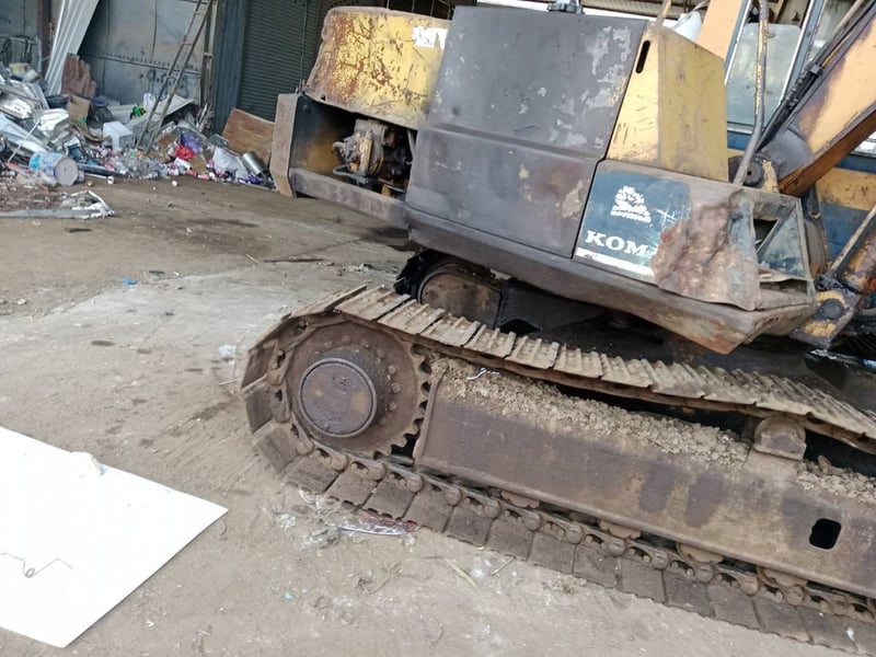 รถแม็คโครkomatsu pc120-3พร้อมหัวคีป ใช้งานได้ปกติ ใบซื้อvายราคา2.2แสน