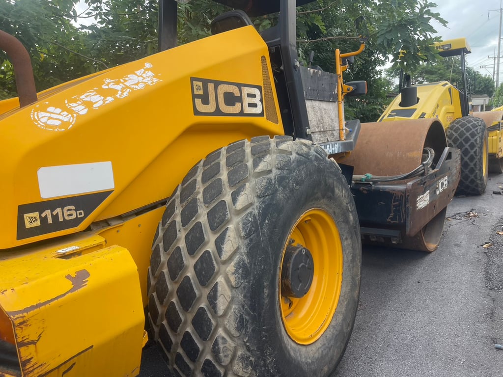 ขายรถบด10ตัน jcb ใช้งานดี มีทะเบียน ราคาถูกดี 9.8แสน ขายรถบด10ตัน jcb ใช้งานดี มีทะเบียน ราคาถูกดี 9.8แสน