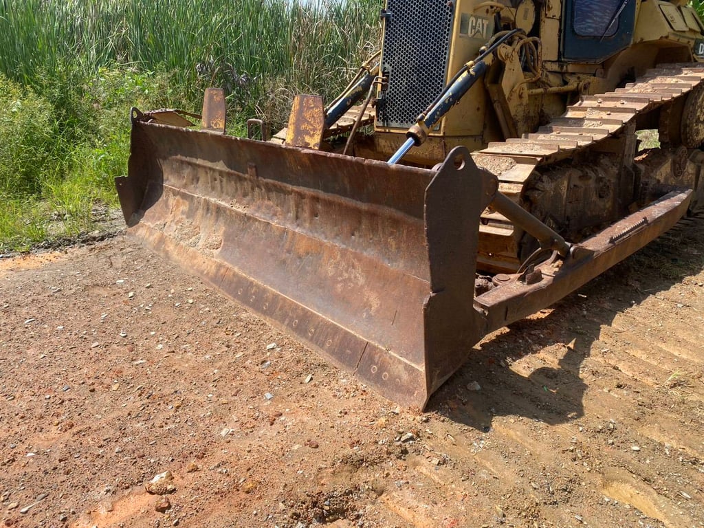 รถแทรกเตอร์.CAT D5H ตีนไก่ ใช้งานดี ใช้งานได้ปกติ ใบซื้อขายราคา5.3แสน