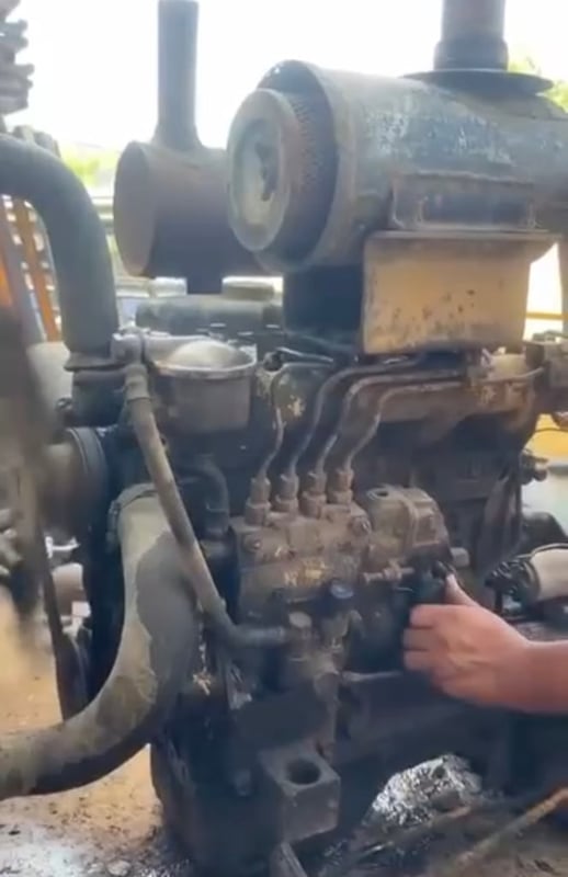 ขายเครื่องmitsubishi s4e สภาพดี ใช้งานดี ราคา25,000