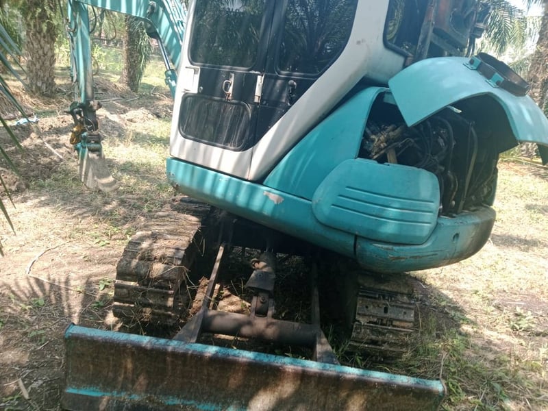 ขายรถแม็คโครkomatsu pc30-7ใช้งานดี ใบซื้อvาย ราคา285,000