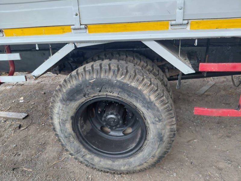 ขายรถ6ล้อhino 3h 195แรง ย.6ม. มีทะเบียน ใช้งานได้ดี ราคา299,000 ขายรถ6ล้อhino 3h 195แรง ย.6ม. มีทะเบียน ใช้งานได้ดี ราคา299,000