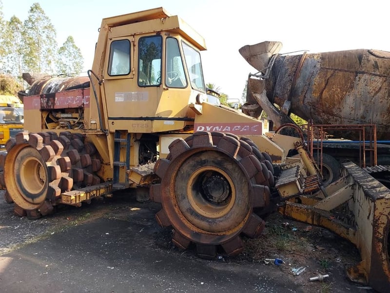 ขายรถบดล้อเหล็ก 4ล้อDynapac ใช้งานดี ใบซื้อขายราคา8.8แสน