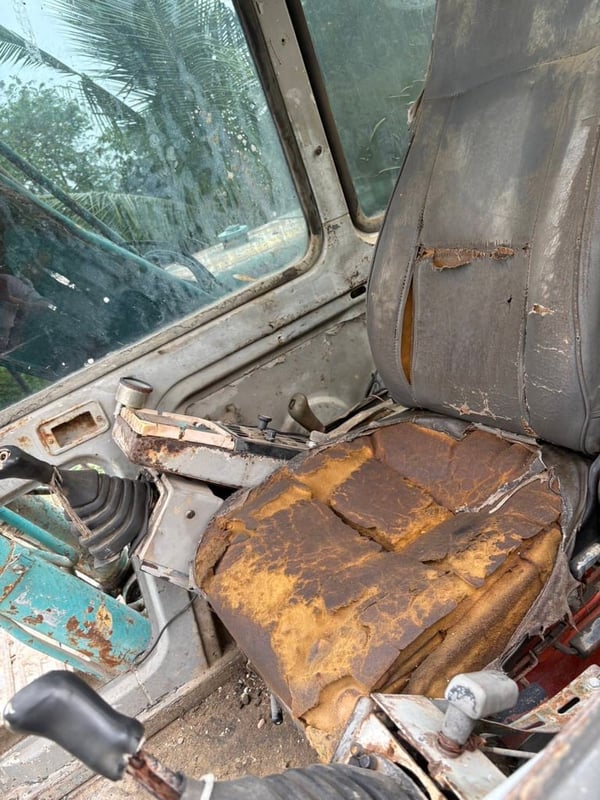 ขายรถแม็คโครkobekco sk120-3 ใช้งานได้ ใบซื้อขายราตา2 5แสน