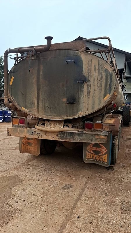 ขายรถ10ล้อน้ำ2เพลา mitsubishi fn527 220แรง ใช้งานได้ มีเล่มทะเบียน ราคา3.8แสน ขายรถ10ล้อน้ำ2เพลา mitsubishi fn527 220แรง ใช้งานได้ มีเล่มทะเบียน ราคา3.8แสน