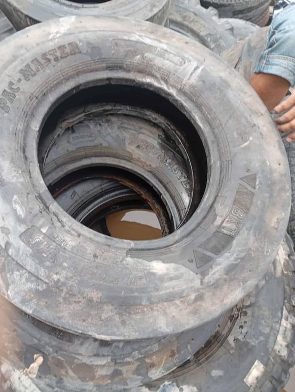ขายยางรถบดล้อยาง4ตันและ10ตัน มียางใหม่และยางเก่า ขายยางรถบดล้อยาง4ตันและ10ตัน มียางใหม่และยางเก่า