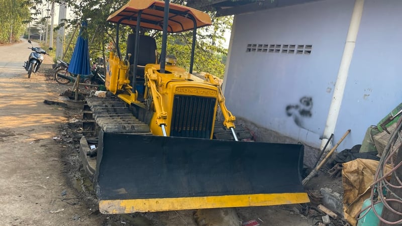 รถแทรกเตอร์komatsu D20P-3ตีนเป็ด ใช้งานดี ราคาถูกดีๆ1.2แสน