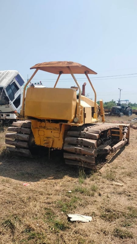 ขายรถแทรกเตอร์CAT D4E ตีนเป็ด ใช้งานดี ใบซื้อขาย ราคาถูกดีๆๆ360,000