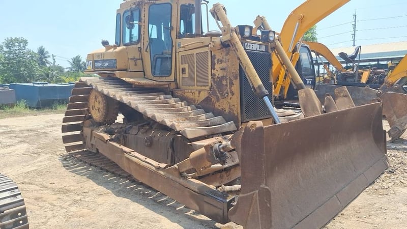 รถแทรกเตอร์CAT D6H ตีนเป็ด ใช้งานดี ใบอินวอย ราคา1,350,000