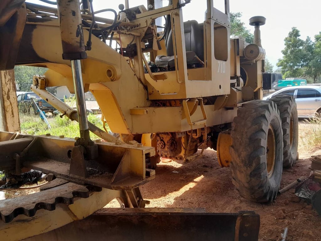 ขายรถเกรดเดอร์ champion 710 ใช้งานดี ใบซื้อขายราคา285,000 ขายรถเกรดเดอร์ champion 710 ใช้งานดี ใบซื้อขายราคา285,000