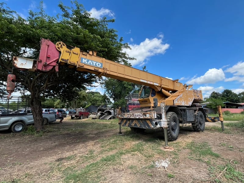 ขายรถเครน 20ตัน kato  kr20-h ใช้งานได้ดีมาก ใบซื้อขาย ราคาถูกดี399,000
