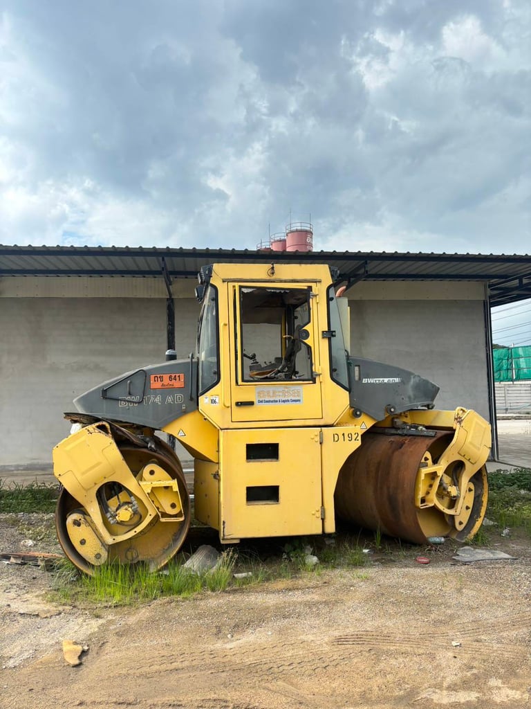 ขายรถบดล้อเหล็ก Bomag BW174ad ใช้งานปกติ มีทะเยียนราคา4.5แสน