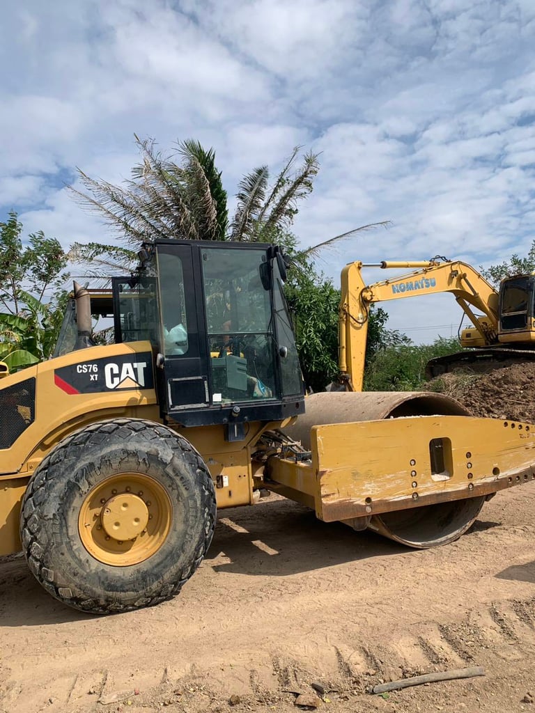 รถบด20ตันcat cs76ใช้งานดี มีทะเบียน ราคา1.4ล.บาท รถบด20ตันcat cs76ใช้งานดี มีทะเบียน ราคา1.4ล.บาท