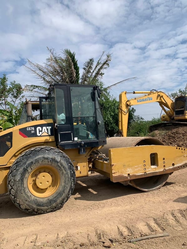 รถบด20ตันcat cs76ใช้งานดี มีทะเบียน ราคา1.4ล.บาท