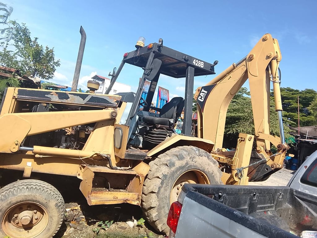 รถหน้าตัก หลังขุด CAT 428B ใช้งานได้ ใบซื้อขาย ราคา195,000 รถหน้าตัก หลังขุด CAT 428B ใช้งานได้ ใบซื้อขาย ราคา195,000