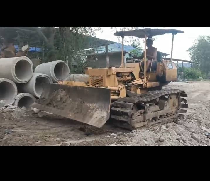 ขายรถแทรกเตอร์ furukawa cd5bd ตีนเป็ด ใช้งานดี ใบมีดสไล้ ราคา165,000