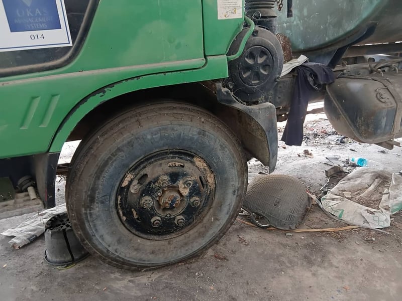 ขายรถ6ล้อน้ำ isuzu 140 ใช้งานได้ดี มีทะเบียน ราคา2.2แสน