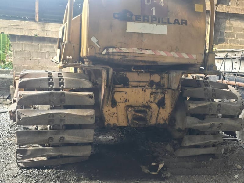 ขายรถแทรกเตอร์ CAT D4E ใช้งานดี ใบซื้อvายทราคา299,000