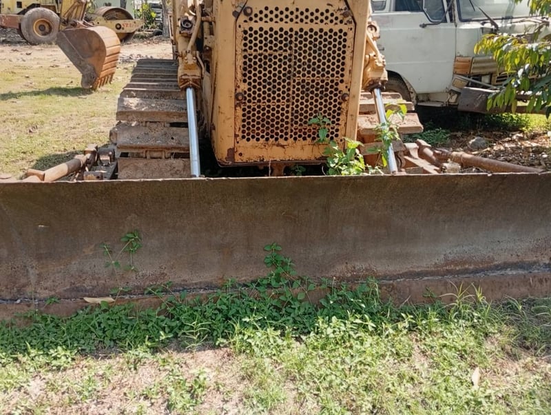 ขายรถแทรกเตอร์CAT D4D ตีนไก่ ใช้งานดี ใบซื้อvายราคา185,000 ขายรถแทรกเตอร์CAT D4D ตีนไก่ ใช้งานดี ใบซื้อvายราคา185,000