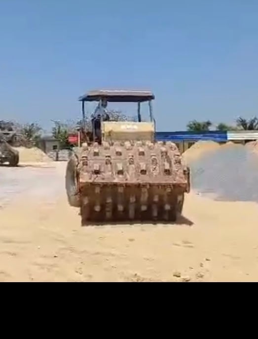 ขายรถบด10ตัน ล้อหนาม vibomag ใช้งานดี มีทะเบียน ราคา4.8