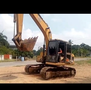 ขายแม็คโครcat 312มีทะเบียน ใช้งานดี ราคา3.5แสน