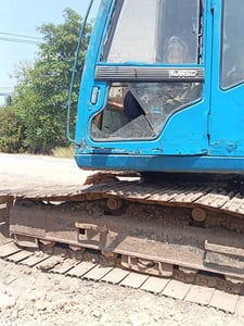 ขายรถแม็คโครkobelco sk200-3 ใช้งานดี ใบซื้อขาย ราคาถูกดีๆ235,000