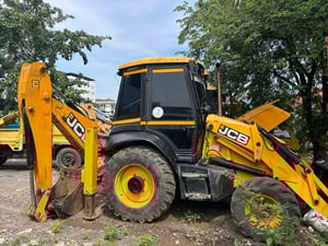 รถขุดหน้าตักหลังขุด jcb 2เพลา มีทะเบียน ใช้งานดีมาก ราคา5.8แสน