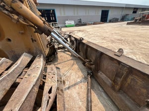 รถแทรกเตอร์CAT D5B 10z ใช้งานดี ใบซื้อvาย ราคา6.4แสน