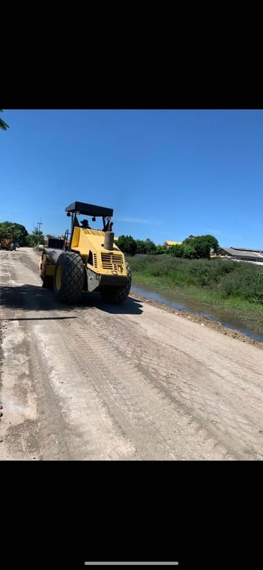 ขายรถบด 7ตัน bomag ใช้งานดี เล่มทะเบียน ราคา700,000