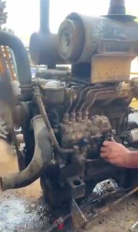 ขายเครื่องmitsubishi s4e สภาพดี ใช้งานดี ราคา25,000