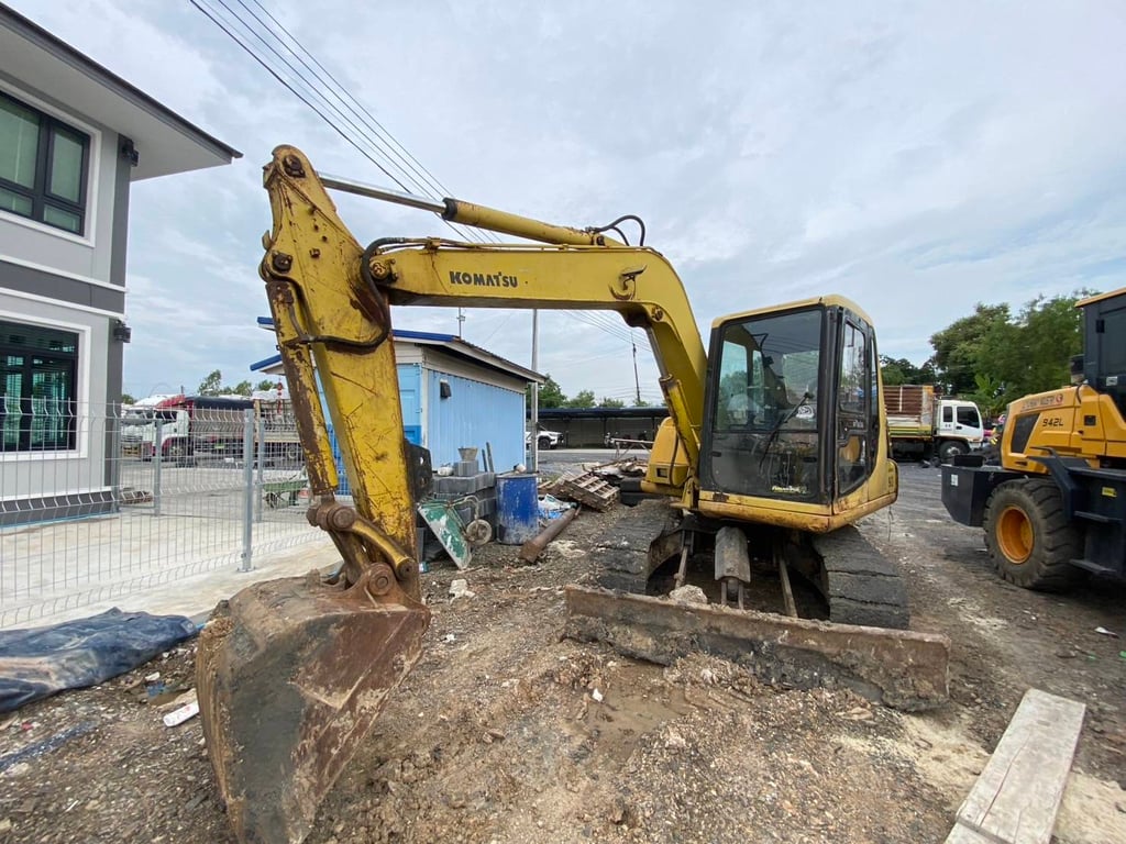 รถแม็คโครkomatsu pc60-7 ใช้งานได้ ใบซื้อขาย ราคา2.6แสน รถแม็คโครkomatsu pc60-7 ใช้งานได้ ใบซื้อขาย ราคา2.6แสน