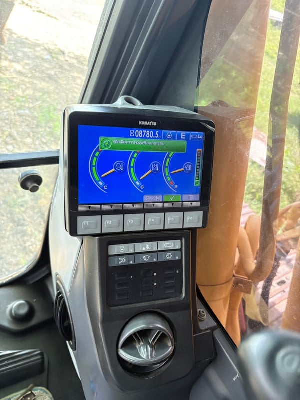 แม็คโครkomatsu pc200-8moใบแจ้งจำหน่สย 8,780ชม. ใช้งานดี ราคา1.2ล.บาท แม็คโครkomatsu pc200-8moใบแจ้งจำหน่สย 8,780ชม. ใช้งานดี ราคา1.2ล.บาท