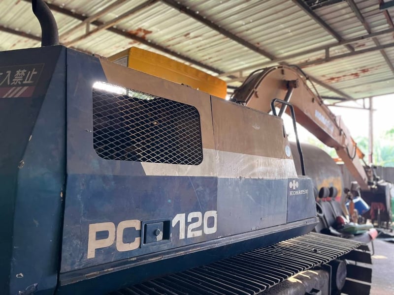 ขายแม็คโครkomatsu pc100-5 ใช้งานได้ปกติ ใบซื้อขาย ราคา250,000