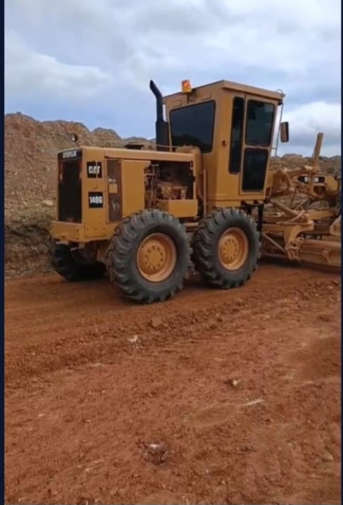 ขายรถเกรดCAT 140G 72v08138 ใช้งานได้ดี  มีทะเบียน  ราคา1,680,000