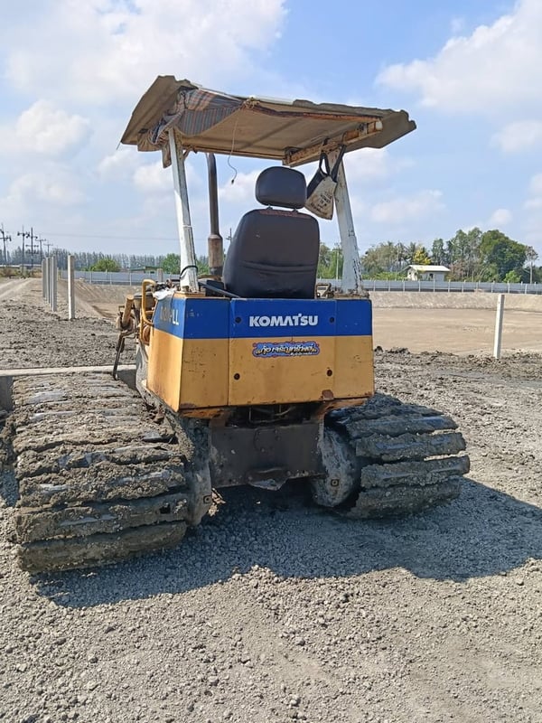 รถแทรกเตอร์komatsu D20pll-7ใบ80ซม. ใช้งานดี ราคาถูกดีๆๆ165,000
