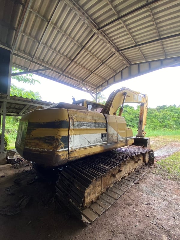 ขายรถแม็คโครCAT 320v2 มีทะเบียน ใช้งานได้ดี ราคา3.4แสน