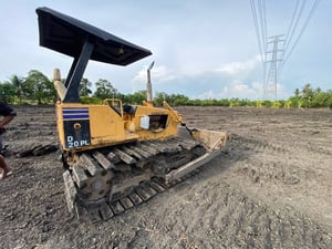 รถแทรกเตอร์komatsu D20p-6ตีนเป็ด ใบ70cm.ใช้งานดี ราคา185,000