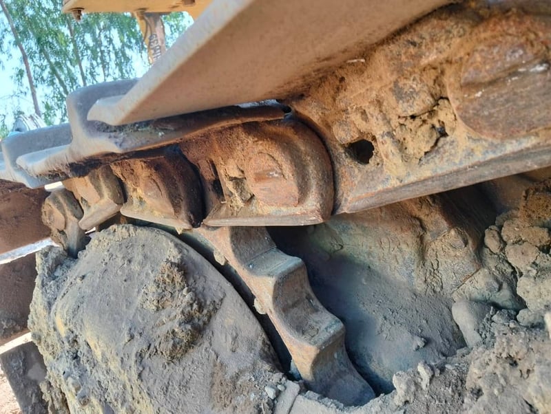 ขายรถแทรกเตอร์CAT D6D 140 แรง ตีนไก่ เกียร์ตัด มีทะเบียน ใช้งานได้ดี ราราถูกดีๆ585,000 ขายรถแทรกเตอร์CAT D6D 140 แรง ตีนไก่ เกียร์ตัด มีทะเบียน ใช้งานได้ดี ราราถูกดีๆ585,000