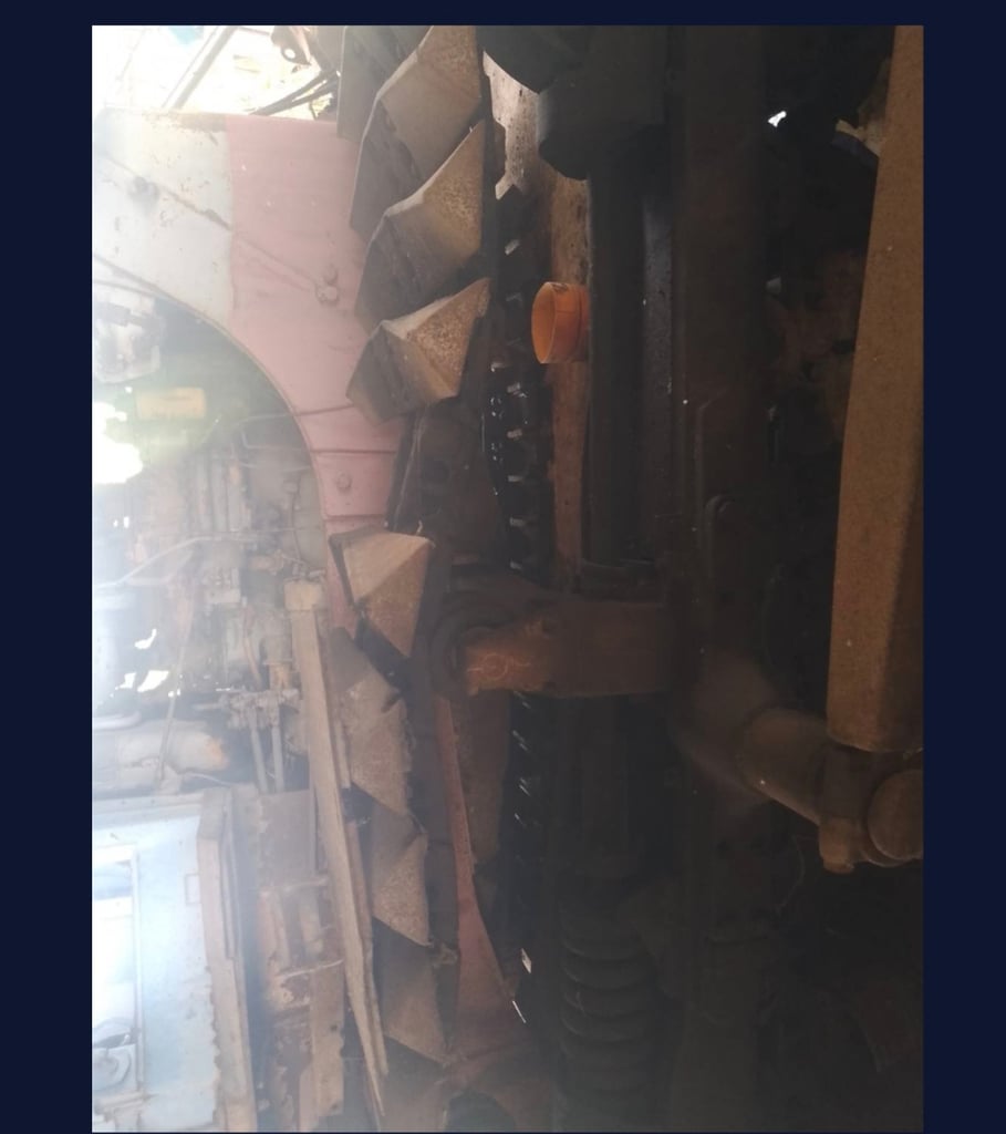 ขายรถแทรกเตอร์CAT D6D ตีนเป็ด เก่า japan ใบซื้อvาย ราคาถูกดี595,000