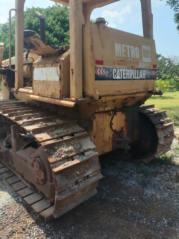 รถแทรกเจอร์CAT D6D ตีนไก่ เกียร์ตัด ใช้งานดี ใบซื้อvาย ราคา 6.9แสน