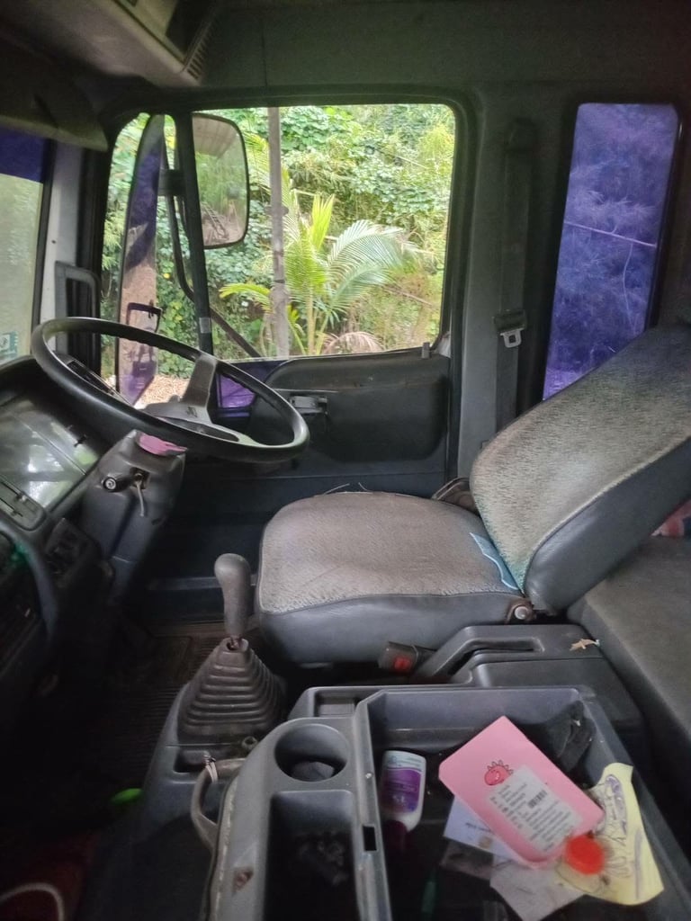 หัวรถ10ล้อhino สภาพดี ราคา63,000 หัวรถ10ล้อhino สภาพดี ราคา63,000