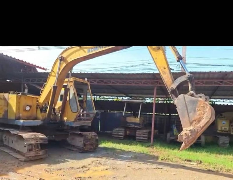 รถแม็คโครkomatsu pc120-2ใช้งานได้ดี ใบซื้อขาย ราคา165,000