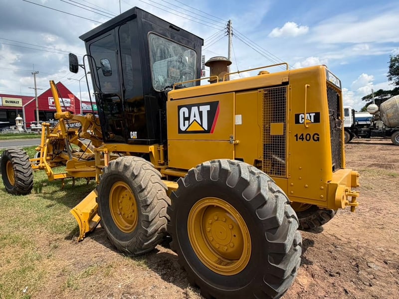 รถเกรดcat 5md 03630มีทะบียน ใช้งานดี ราคา1,850,000 รถเกรดcat 5md 03630มีทะบียน ใช้งานดี ราคา1,850,000