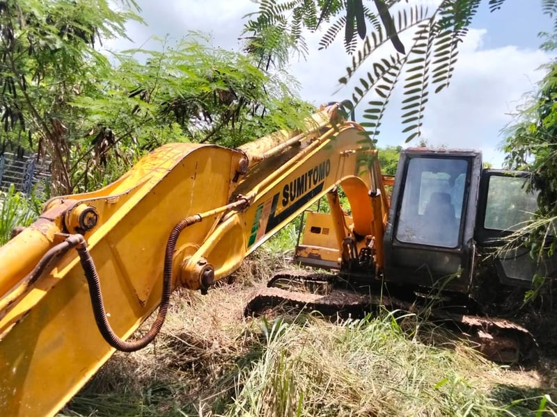 รถแม็คโคร sumitomo F2 ใช้งานดี ใบซื้อvาบ ราคา159,000