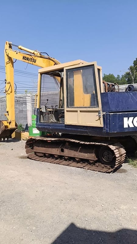 ขายรถแม็คโครkomatsu pc60-5 บูมยาว ใช้งานดี ใบซื้อขายราคา2.6แสน